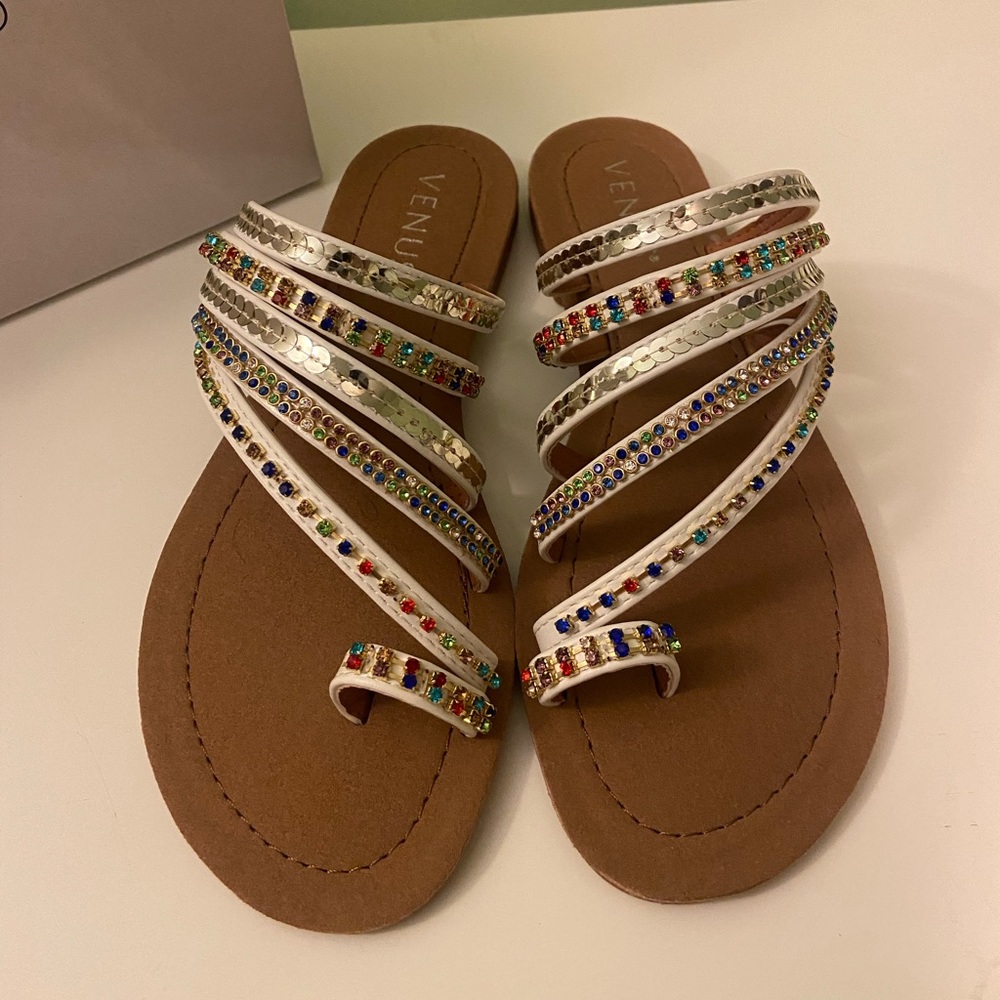 Venus Strappy Toe Ring Sandals - White - size 7